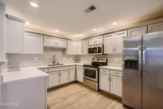 Photo #3: 6620190 Listing 