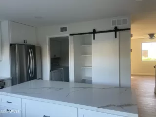 Photo #3: 6620334 Listing