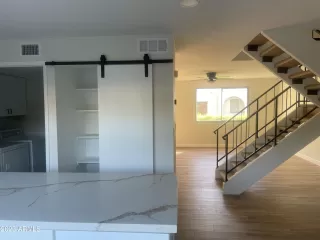 Photo #5: 6620334 Listing