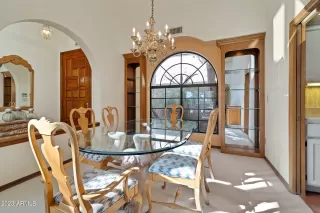 Photo #5: 6620449 Listing