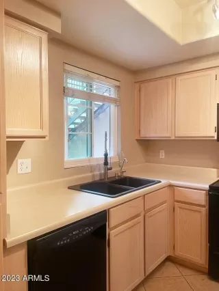 Photo #5: 6620506 Listing