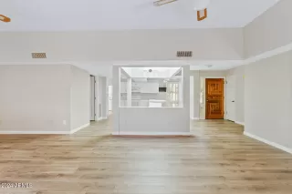 Photo #4: 6620593 Listing