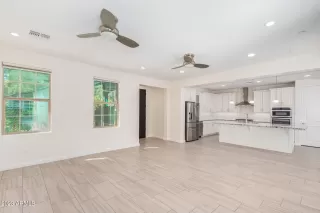 Photo #5: 6620721 Listing