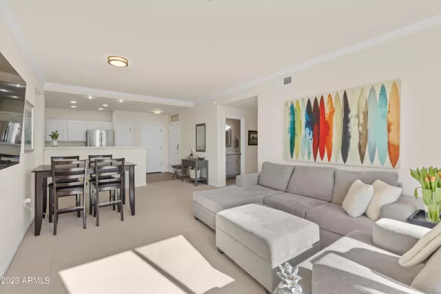 MLS: 6620772 Condo For Sale