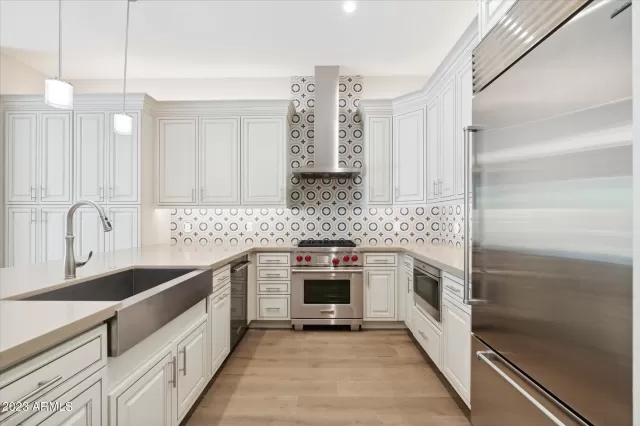 MLS: 6620844 Condo For Sale