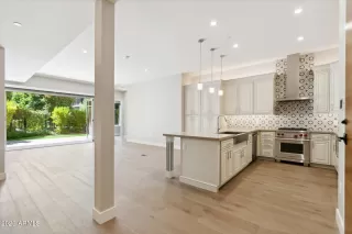 Photo #2: 6620844 Listing