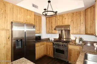 Photo #3: 6620859 Listing