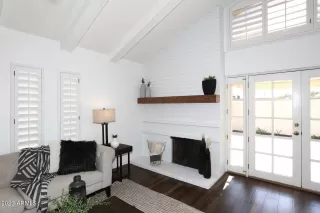 Photo #5: 6620859 Listing