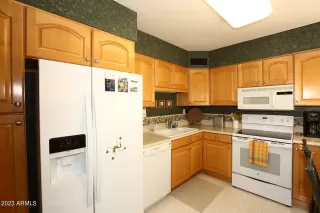 Photo #5: 6621362 Listing