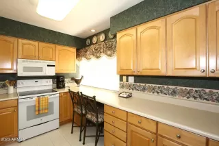 Photo #6: 6621362 Listing