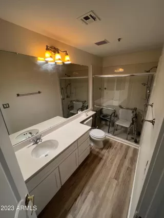 Photo #5: 6621486 Listing