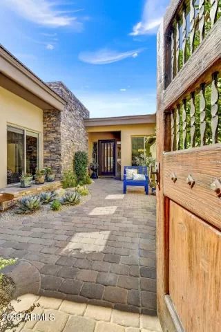 Photo #2: 6621666 Listing 