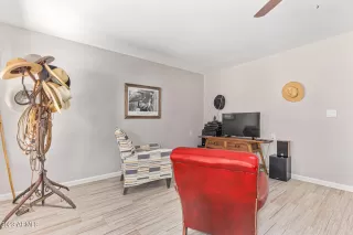 Photo #5: 6621718 Listing