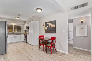 Photo #6: 6621718 Listing