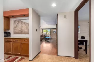 Photo #6: 6621824 Listing 