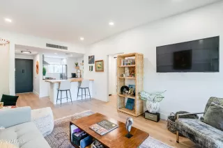 Photo #2: 6622135 Listing