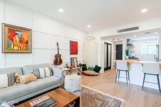 Photo #3: 6622135 Listing