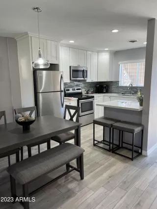 Photo #6: 6622326 Listing