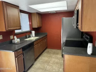 Photo #5: 6622433 Listing