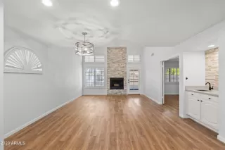 Photo #4: 6622468 Listing