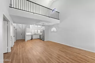 Photo #5: 6622468 Listing