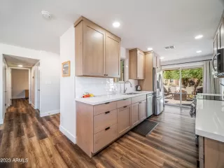 Photo #3: 6622550 Listing