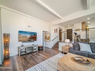 Photo #6: 6622550 Listing