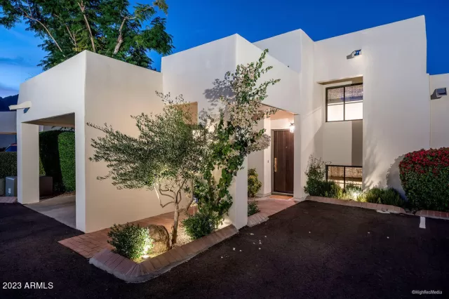 MLS: 6622603 Condo For Sale