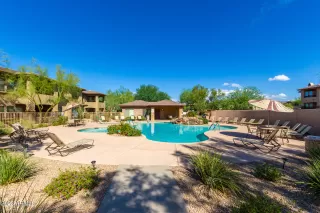 Photo #6: 6622872 Listing 