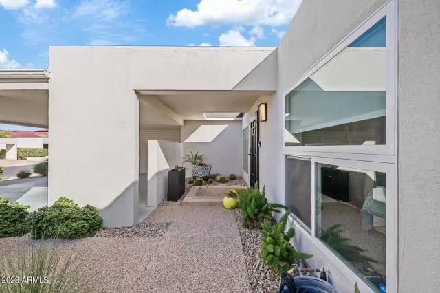 MLS: 6622997 Condo For Sale