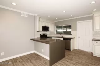 Photo #6: 6623104 Listing 