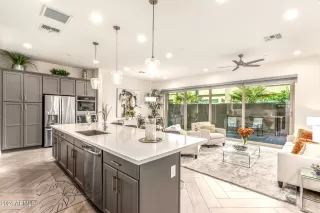 Photo #4: 6623535 Listing