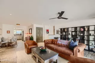 Photo #3: 6623997 Listing