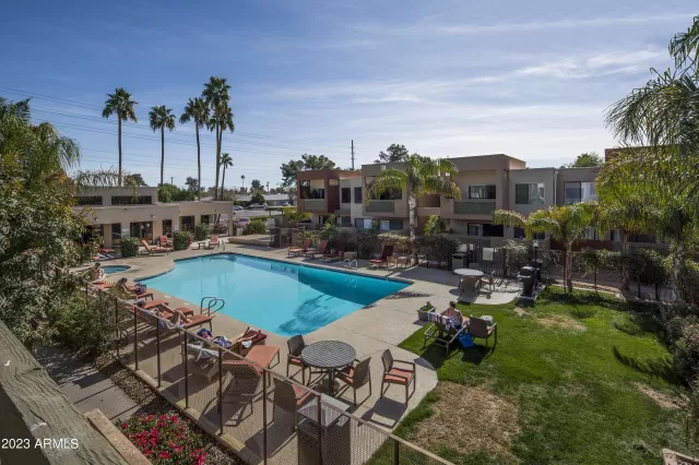 MLS: 6624033 Condo For Sale