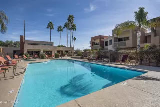 Photo #2: 6624033 Listing 