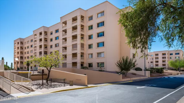 MLS: 6624042 Condo For Sale