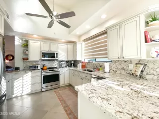 Photo #3: 6624129 Listing