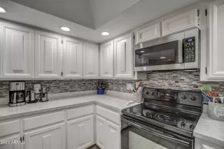 Photo #6: 6624266 Listing 