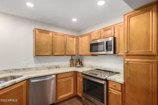 Photo #5: 6624282 Listing