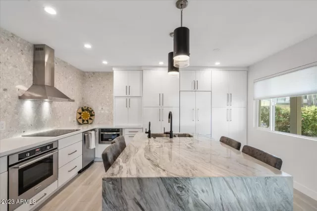 MLS: 6624482 Condo For Sale