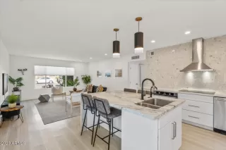 Photo #5: 6624482 Listing 