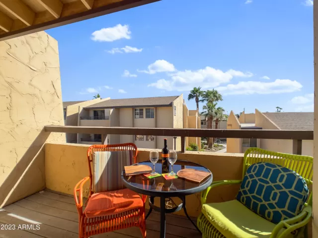 MLS: 6624535 Condo For Sale