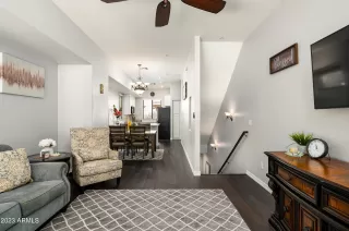 Photo #4: 6624619 Listing