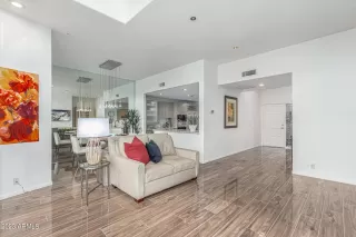 Photo #4: 6624866 Listing