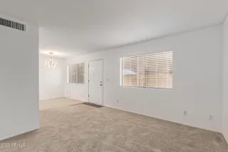 Photo #6: 6625170 Listing