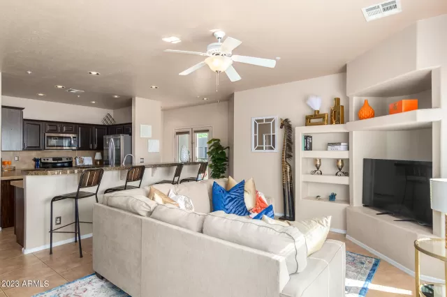 MLS: 6625362 Condo For Sale