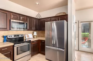 Photo #5: 6625362 Listing 