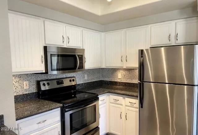 MLS: 6625904 Condo For Sale