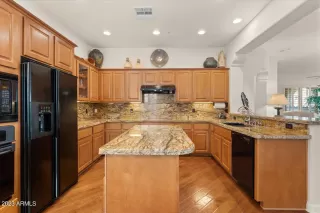 Photo #1: 6625941 Listing 
