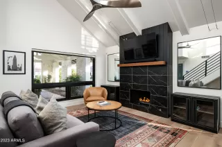 Photo #3: 6625968 Listing